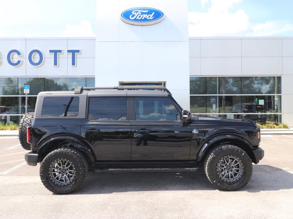 Used 2022 Ford Bronco Outer Banks AWD/4WD image 16