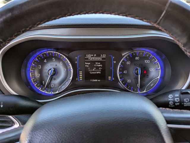 Used 2020 Chrysler Pacifica Touring-L w/ Tire & Wheel Group image 29