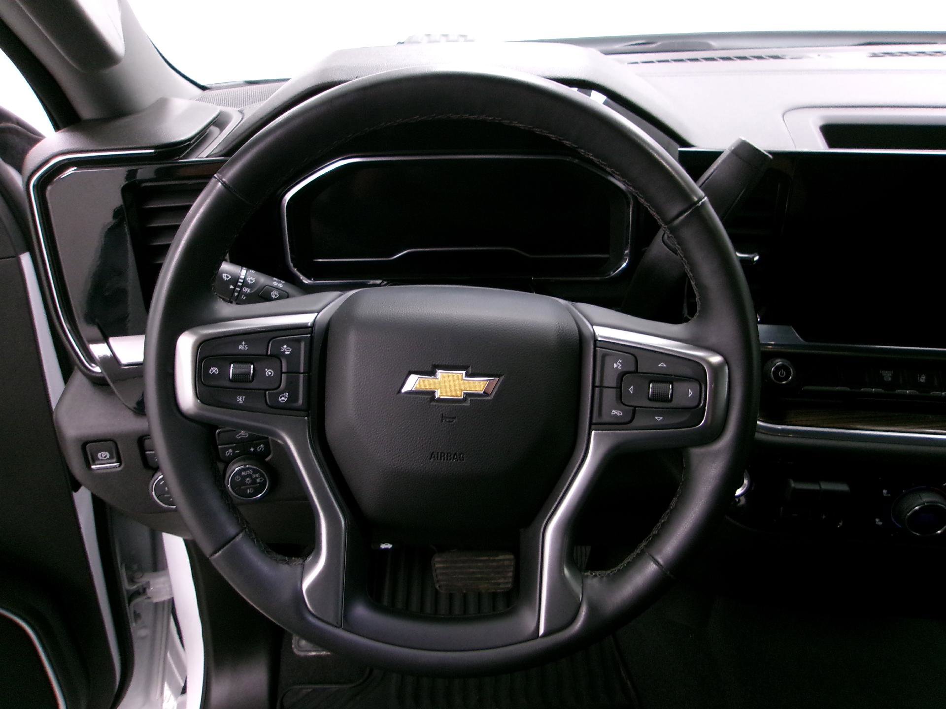Certified 2025 Chevrolet Silverado 2500 LT w/ Convenience Package AWD/4WD image 6