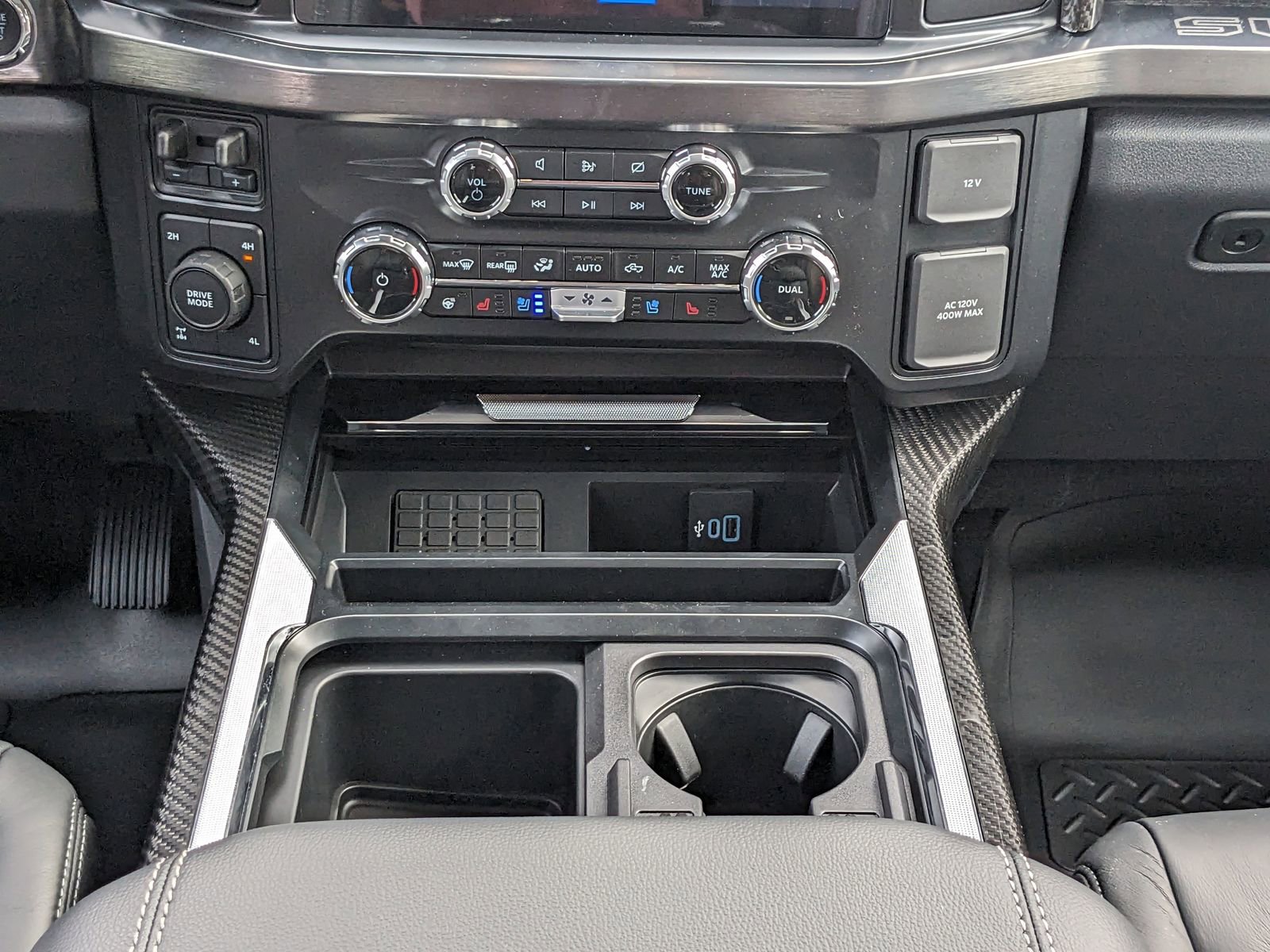 New 2024 Ford F250 Lariat w/ Lariat Ultimate Package image 19