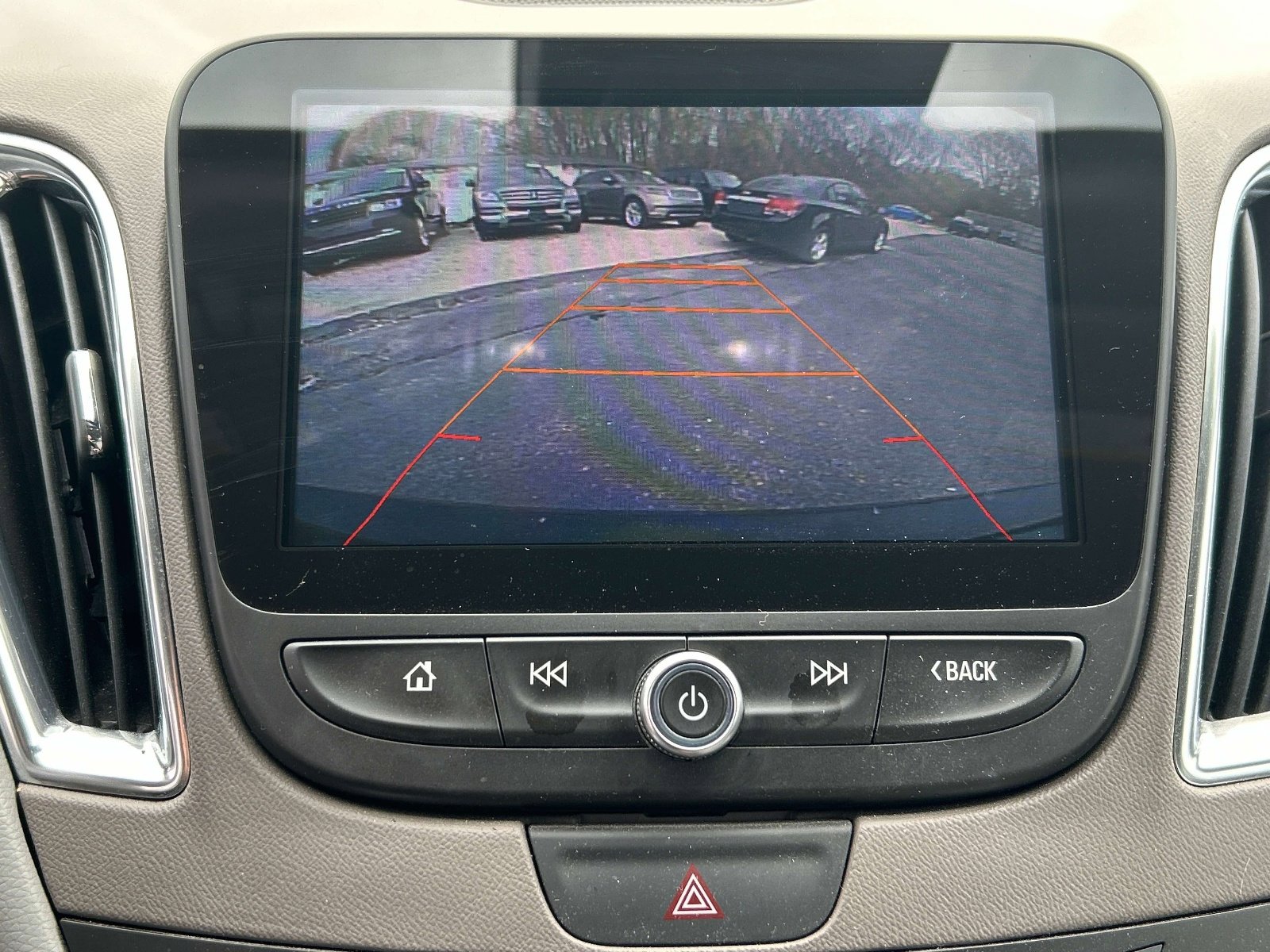 Used 2017 Chevrolet Malibu Hybrid w/ Leather Package image 19