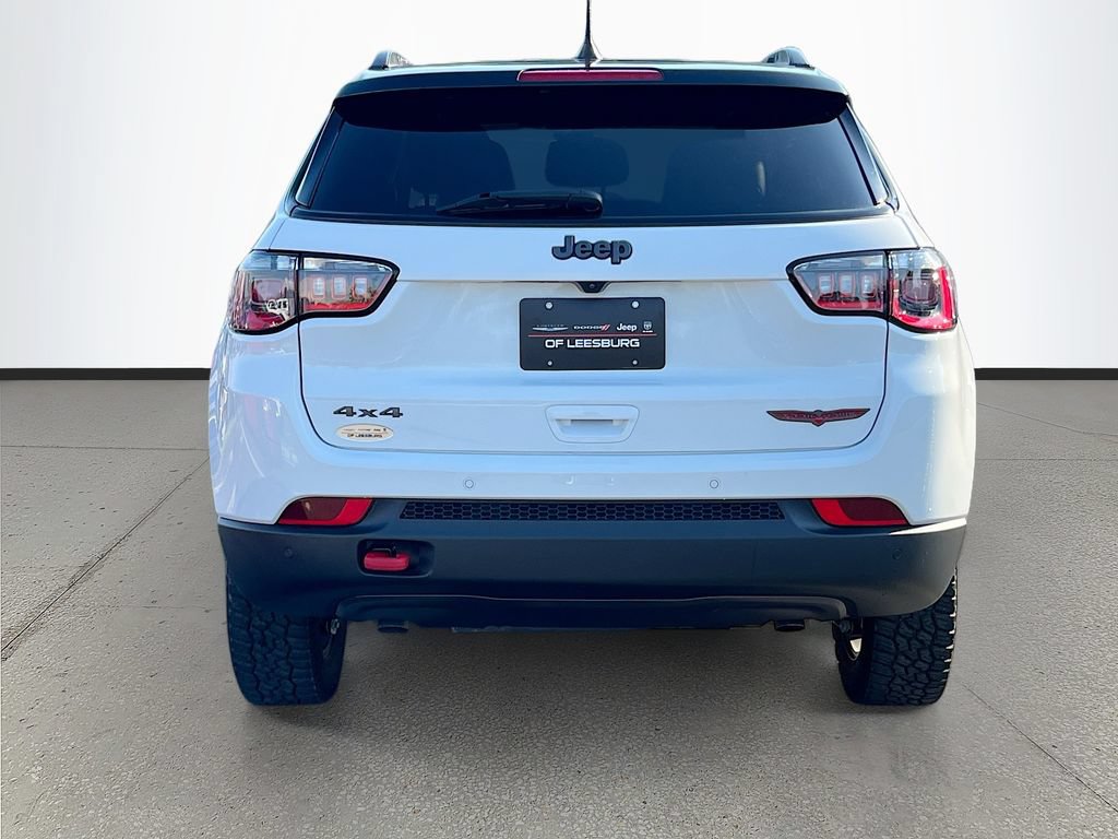 Used 2025 Jeep Compass Trailhawk AWD/4WD image 6