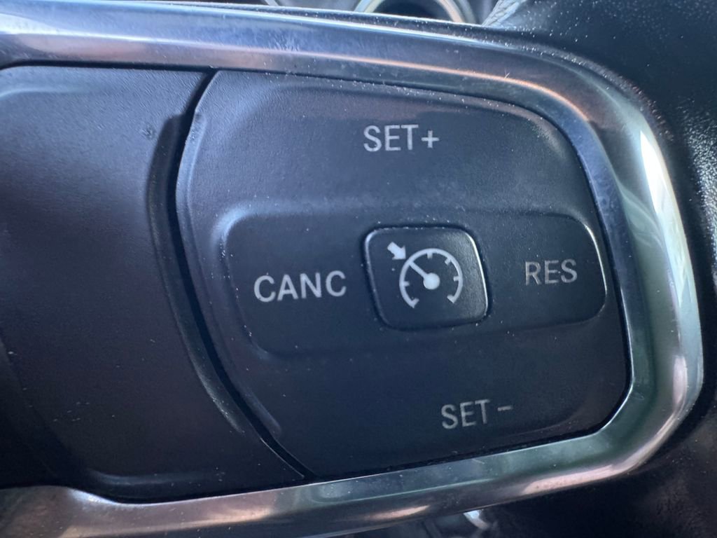 Used 2022 Jeep Gladiator Overland w/ LED Lighting Group image 15