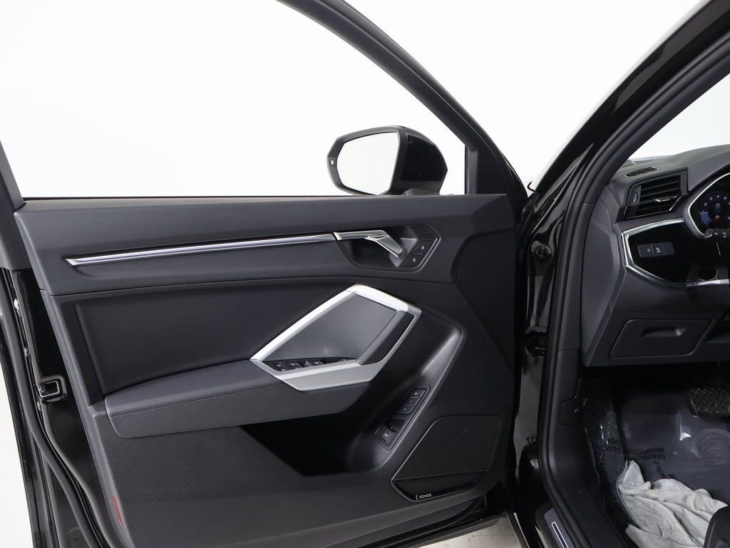 Used 2025 Audi Q3 2.0T Premium Plus w/ Premium Plus Package image 22