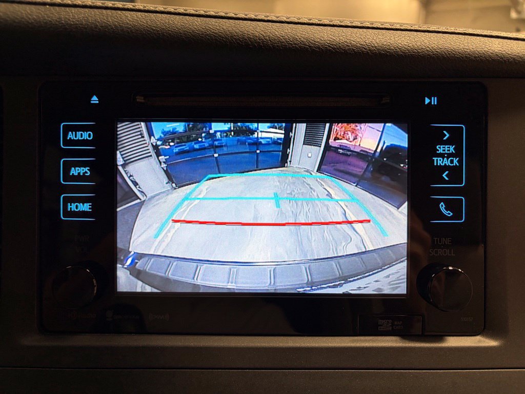 Used 2016 Toyota Sienna XLE w/ XLE Navigation Package FWD image 23