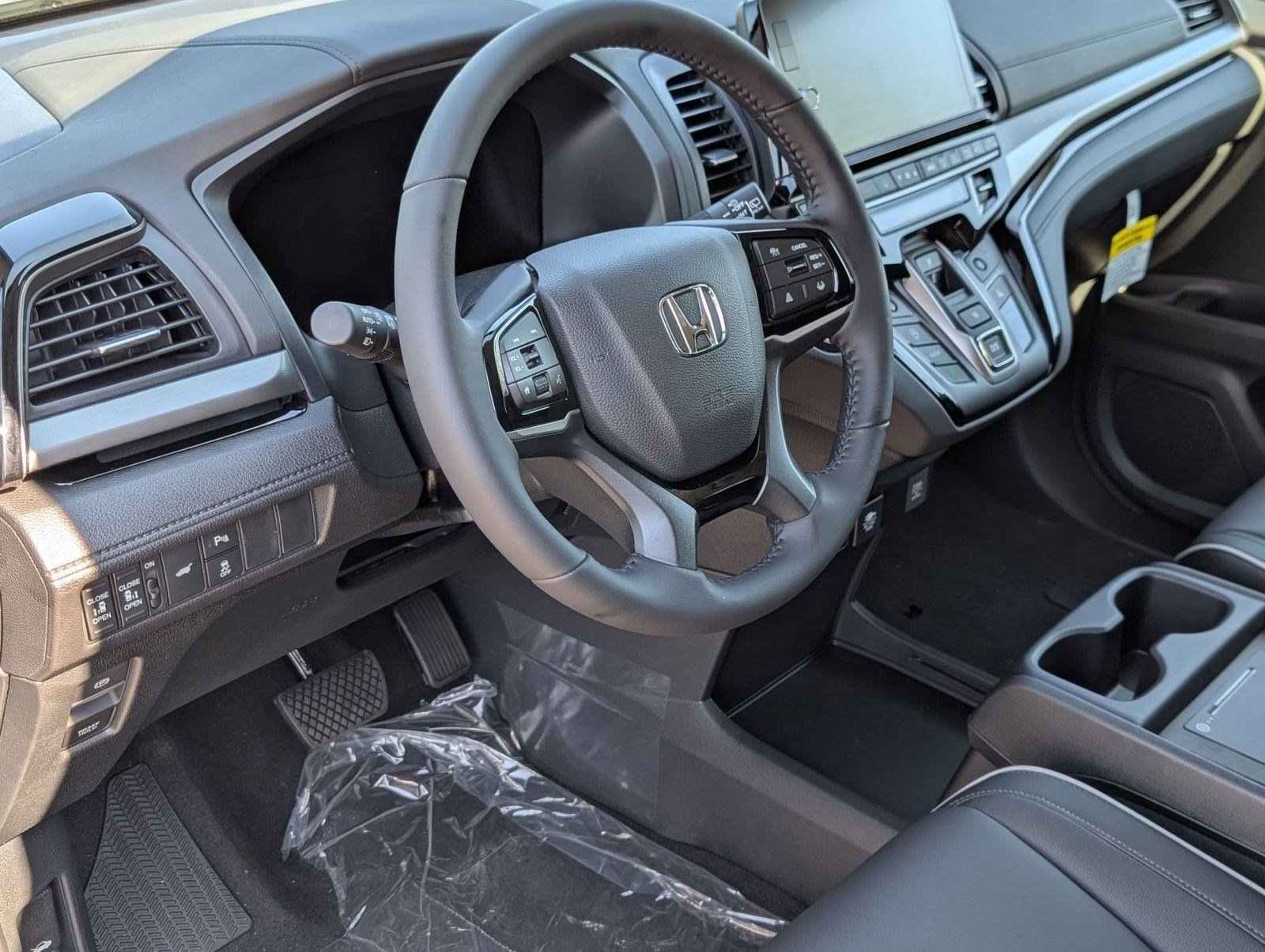New 2026 Honda Odyssey Touring image 4