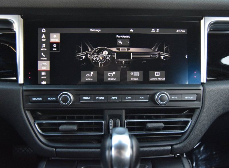 Used 2020 Porsche Macan image 27