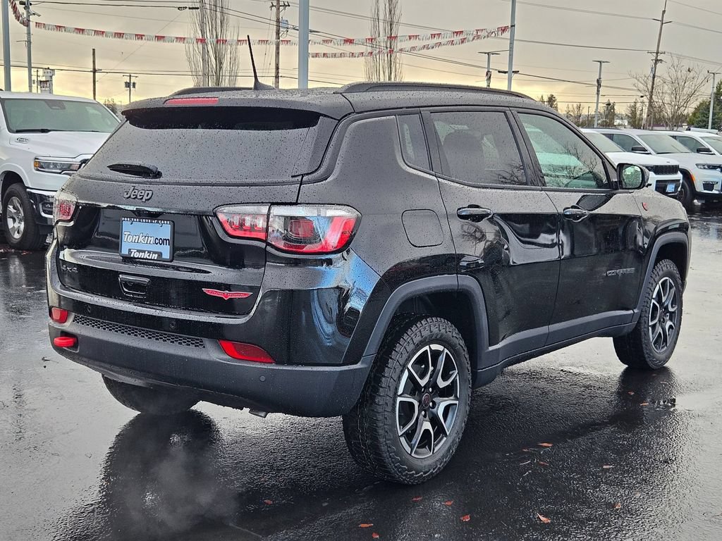 Used 2026 Jeep Compass Trailhawk AWD/4WD image 6