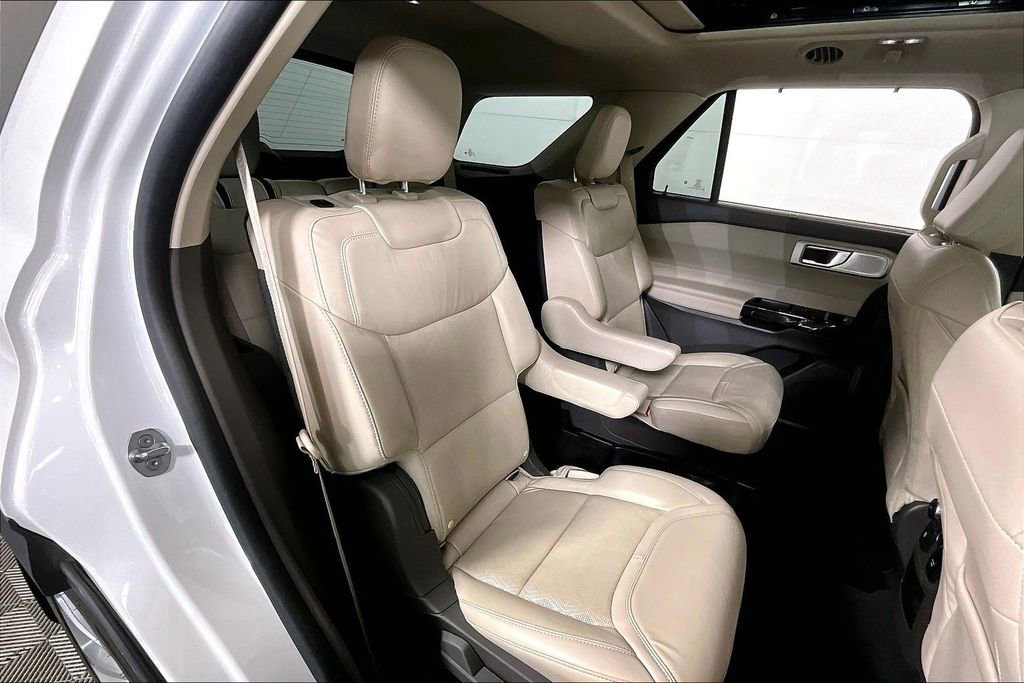 Used 2021 Ford Explorer Platinum w/ Equipment Group 601A image 27