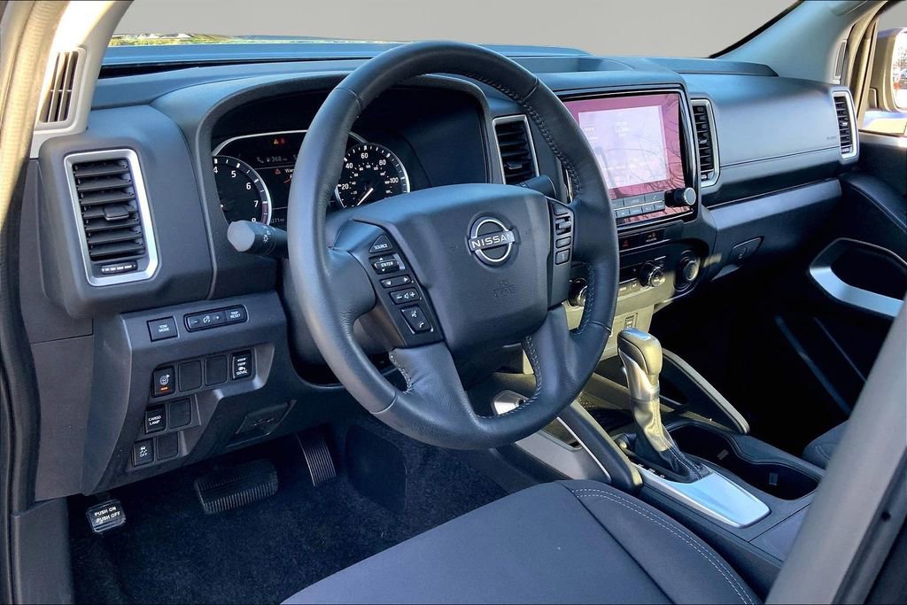 Used 2023 Nissan Frontier SV w/ SV Convenience Package image 12