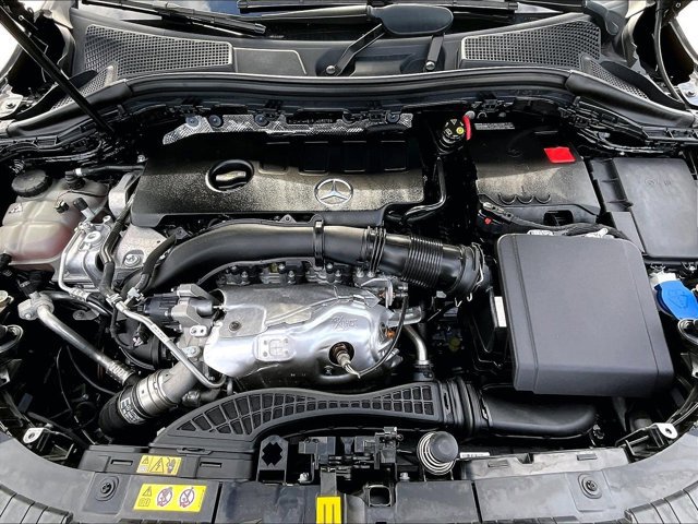 Used 2023 Mercedes-Benz GLA 250 4MATIC image 11