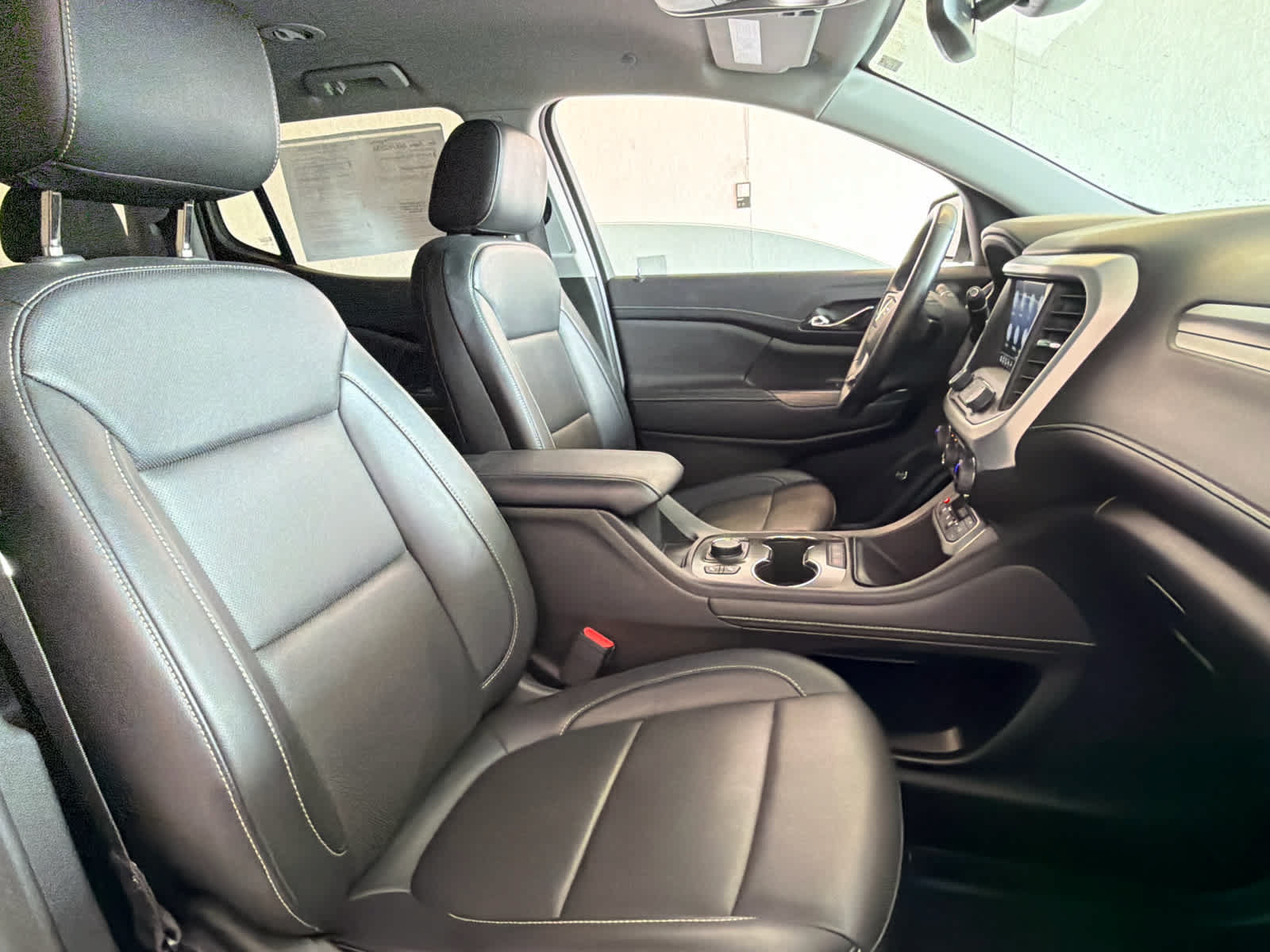 Used 2023 GMC Acadia SLT FWD image 28