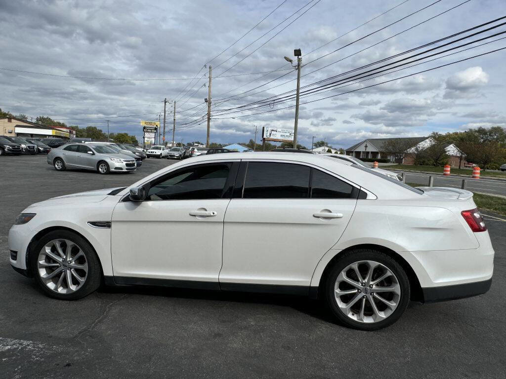Used 2015 Ford Taurus Limited w/ Equipment Group 301A image 3