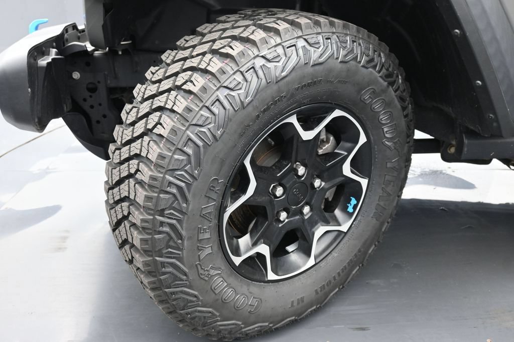 Used 2022 Jeep Wrangler Unlimited Rubicon 4xe w/ Cold Weather Group AWD/4WD image 16