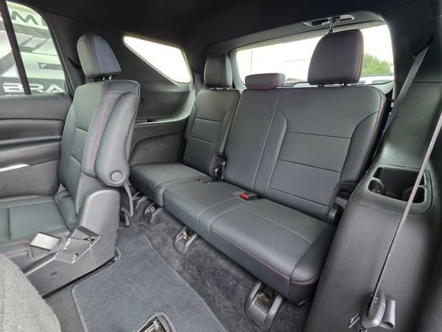 Used 2025 Chevrolet Traverse Z71 AWD/4WD image 34