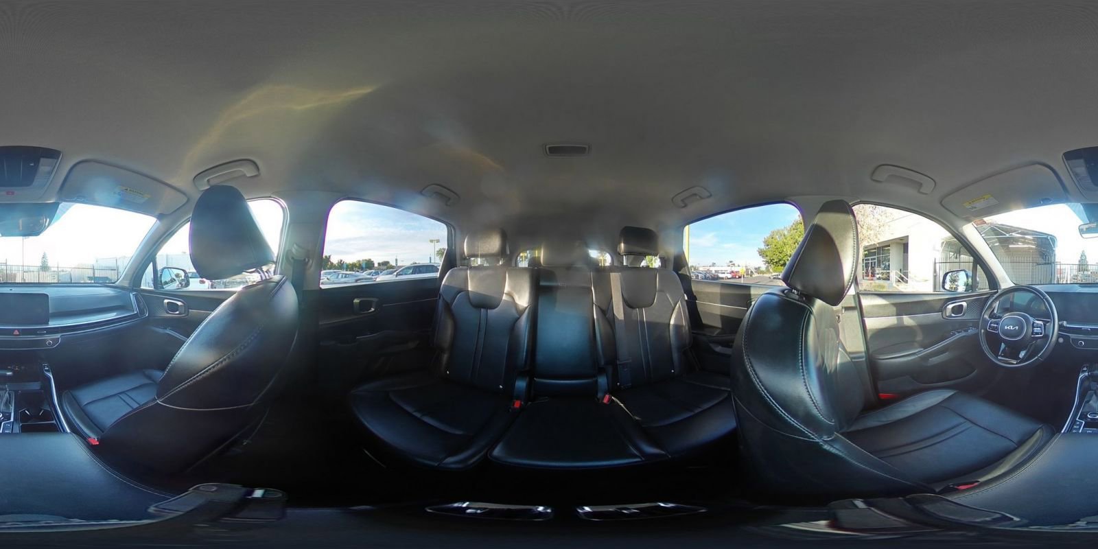 Used 2024 Kia Sorento S image 43