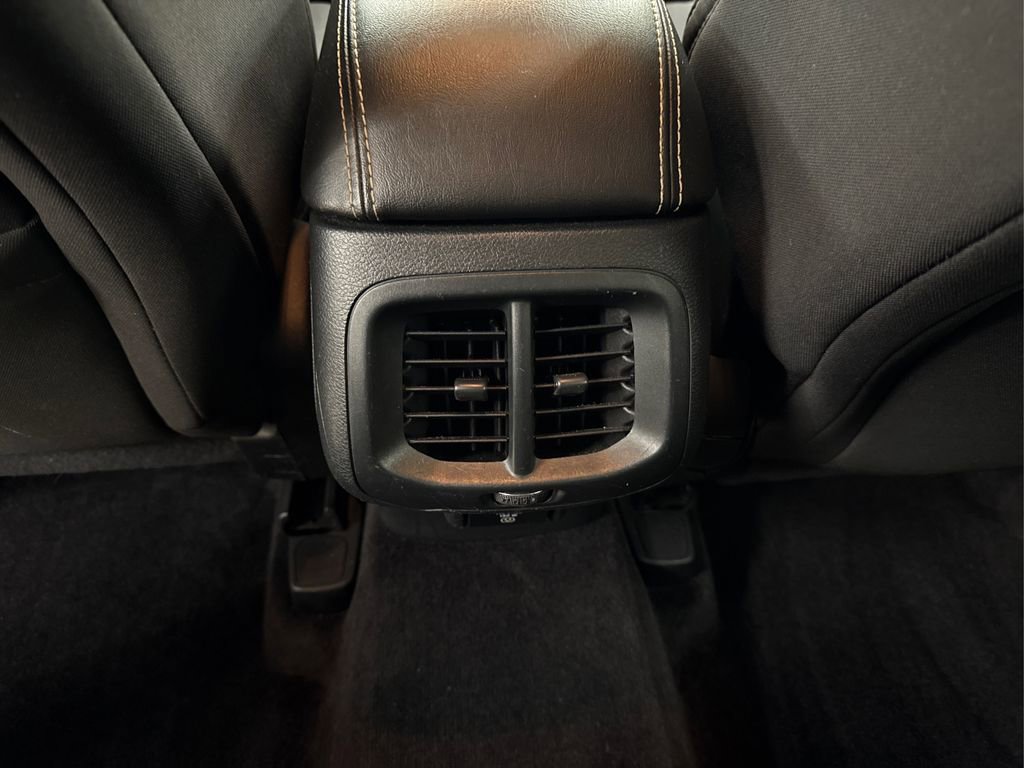 Used 2016 Jeep Cherokee Latitude w/ Cold Weather Group image 32