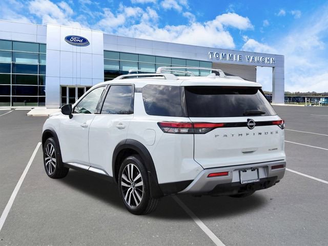 Used 2025 Nissan Pathfinder Platinum w/ Cargo Package image 2