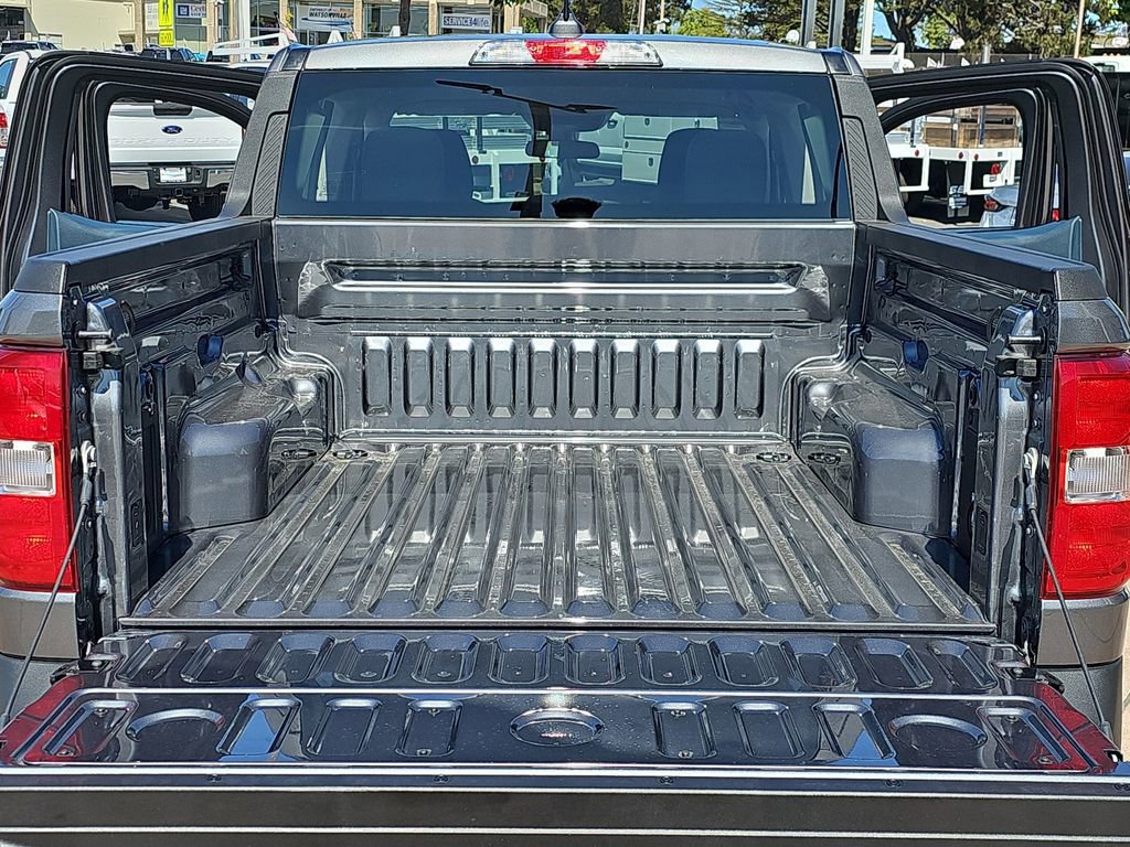 New 2025 Ford Maverick XLT image 12