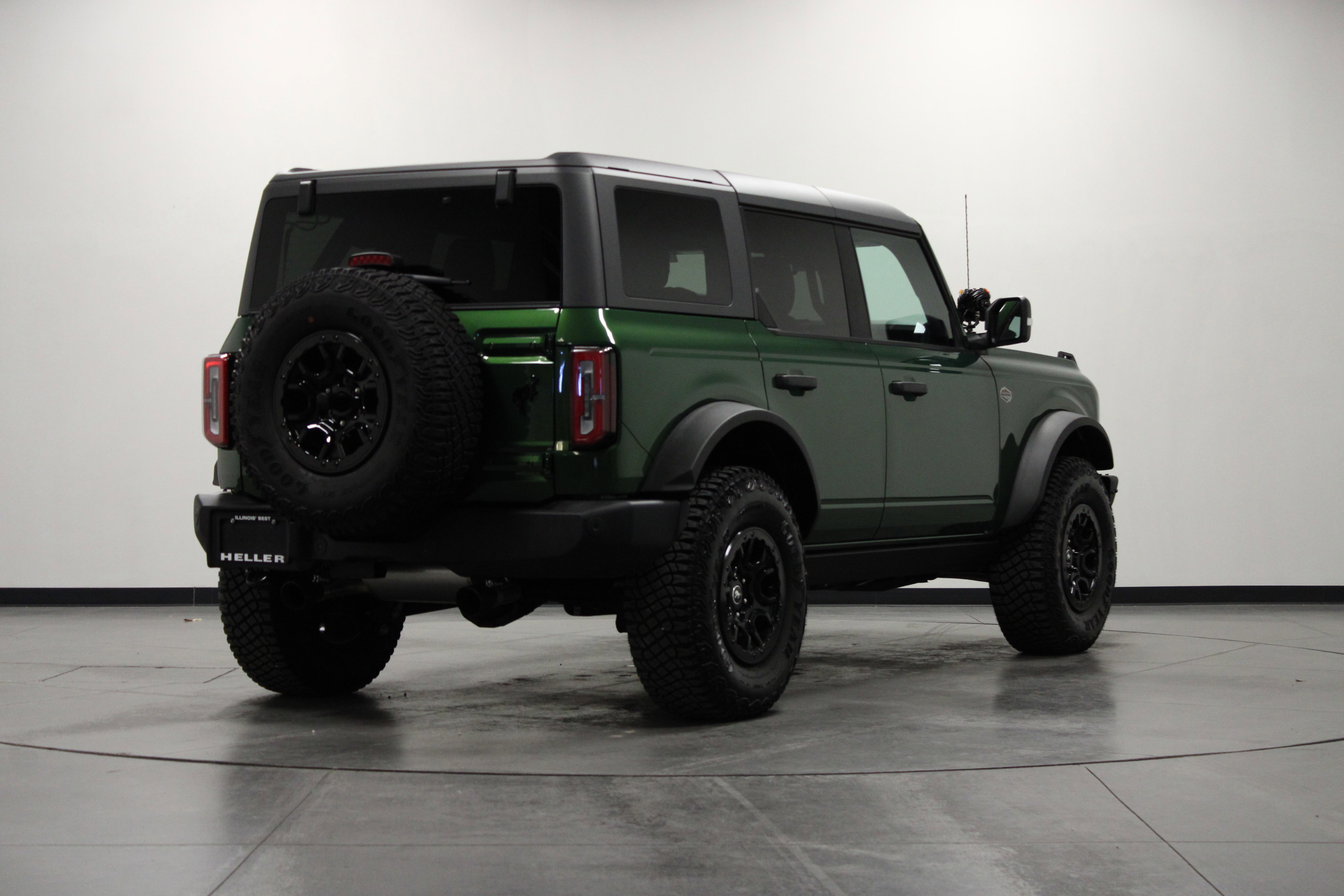 Used 2024 Ford Bronco Wildtrak image 4