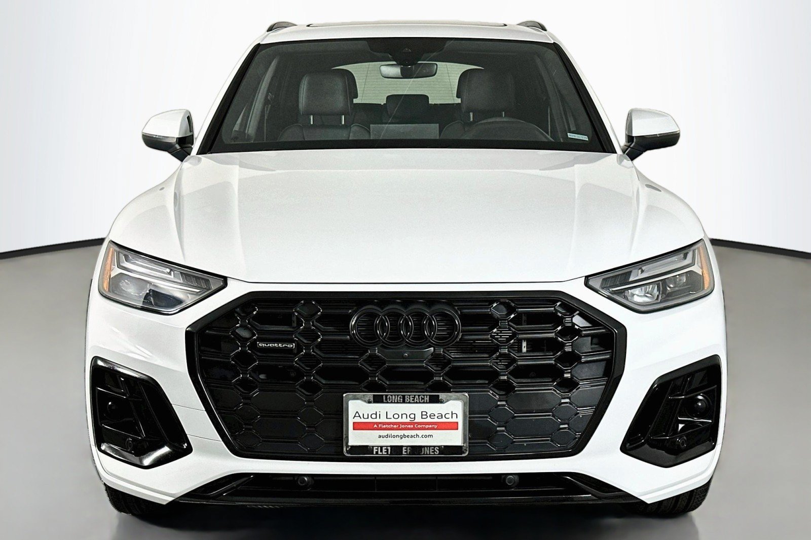 Used 2024 Audi Q5 e Premium Plus AWD/4WD image 2