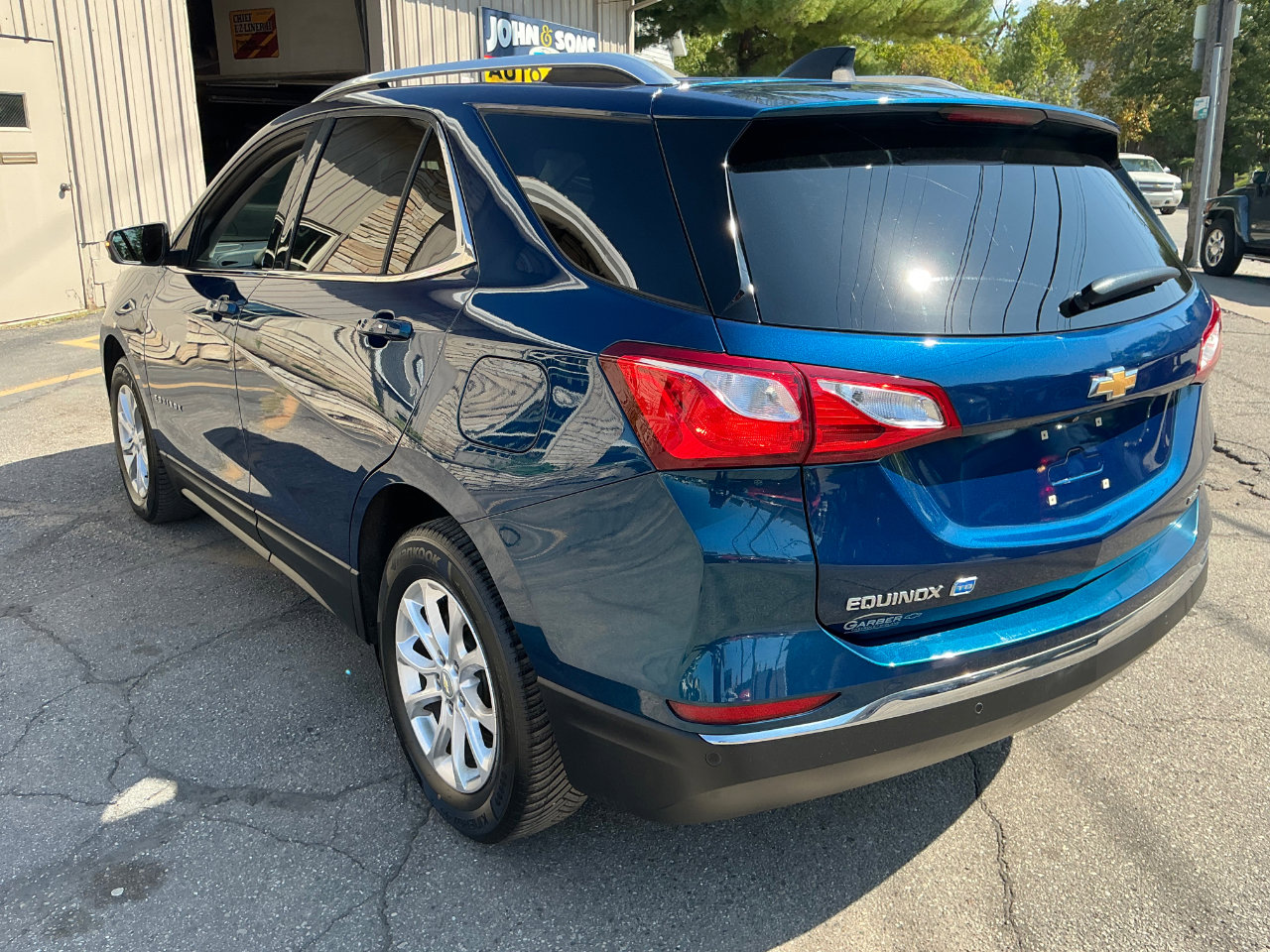 Used 2019 Chevrolet Equinox LT w/ Sun & Navigation Package image 5