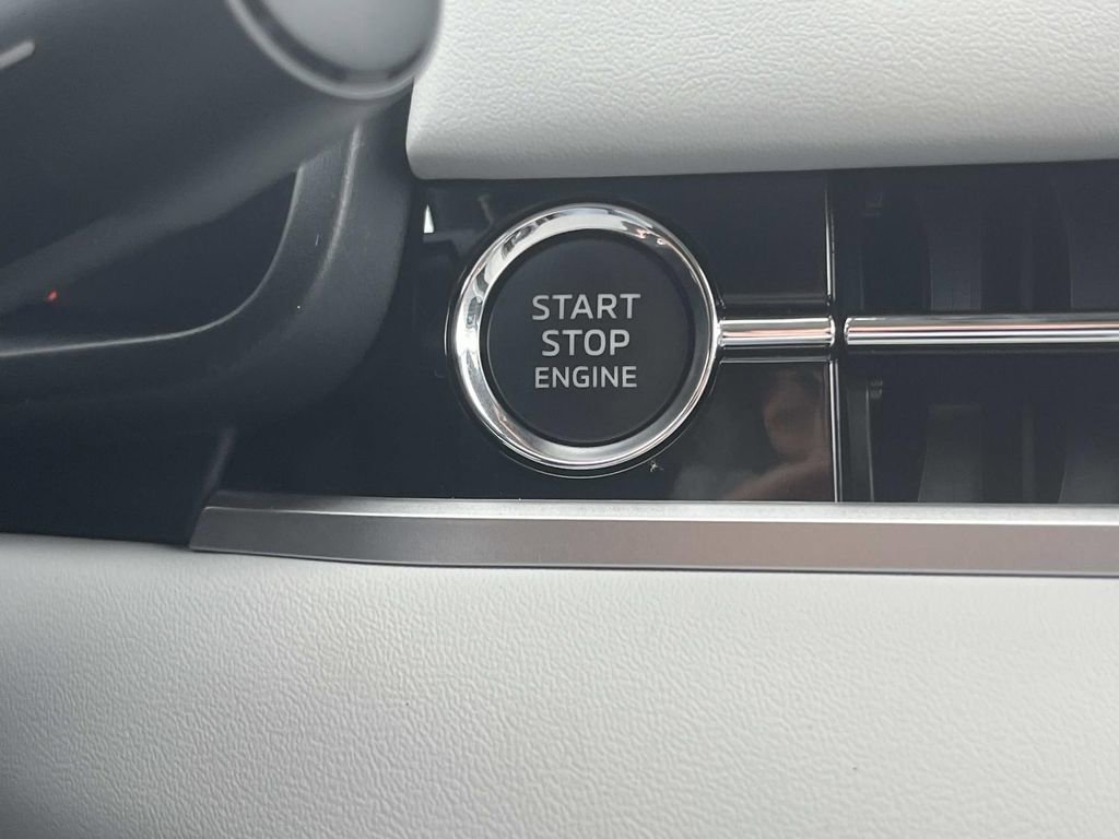 New 2026 Mitsubishi Outlander SEL FWD image 26