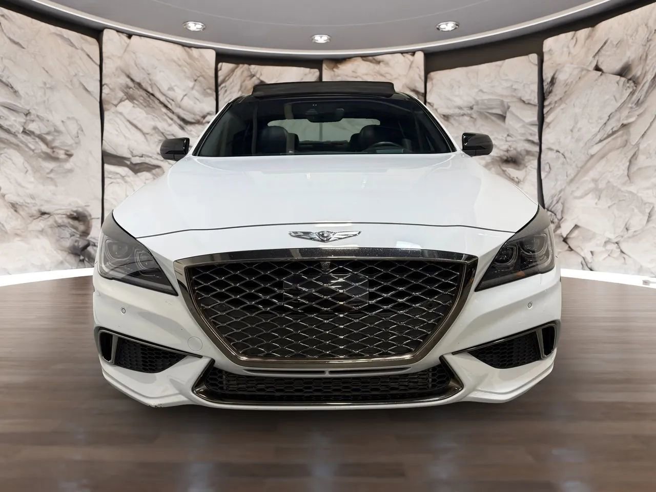 Used 2018 Genesis G80 3.3T Sport RWD image 3