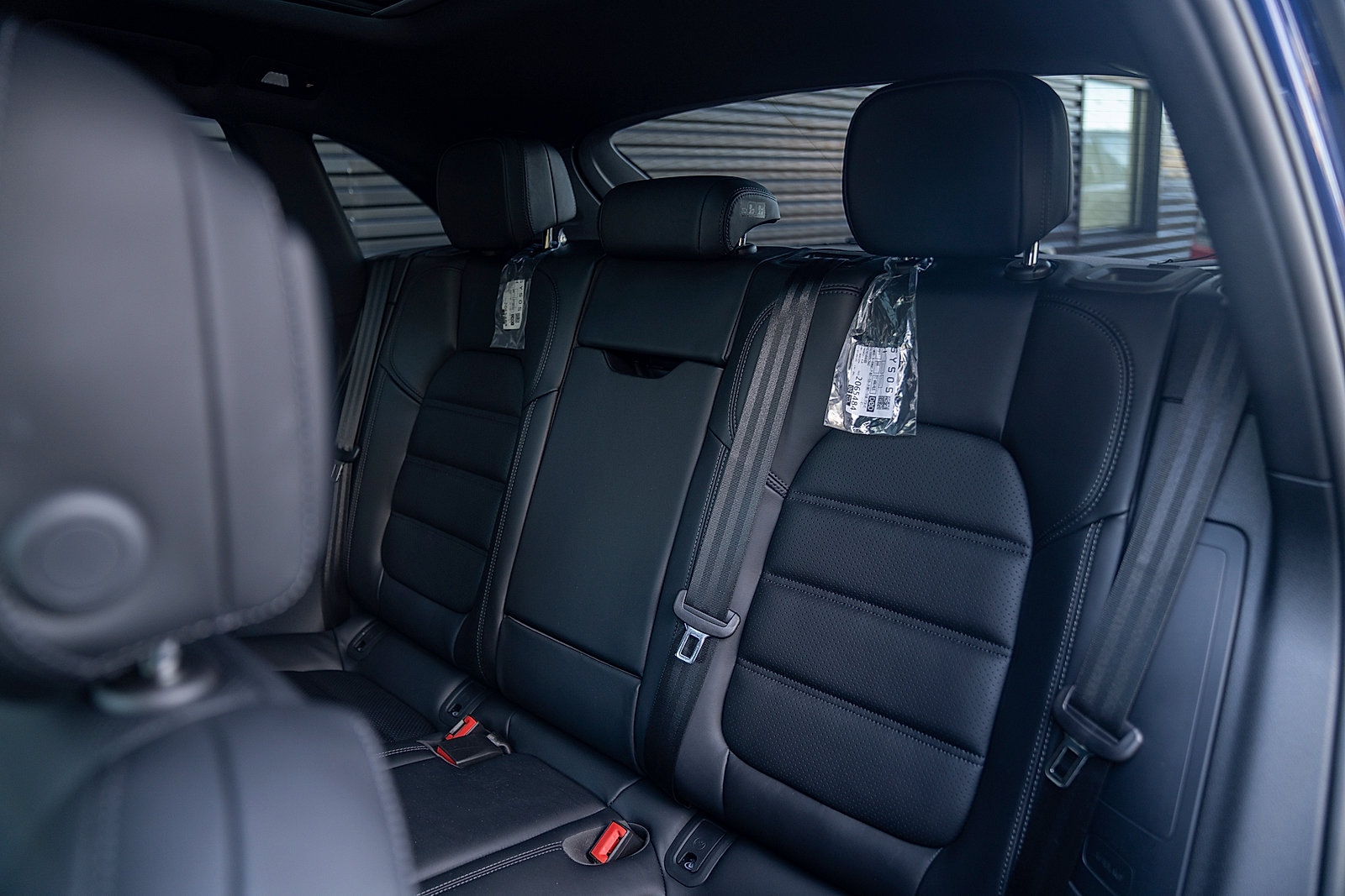 Certified 2025 Porsche Macan AWD/4WD image 21
