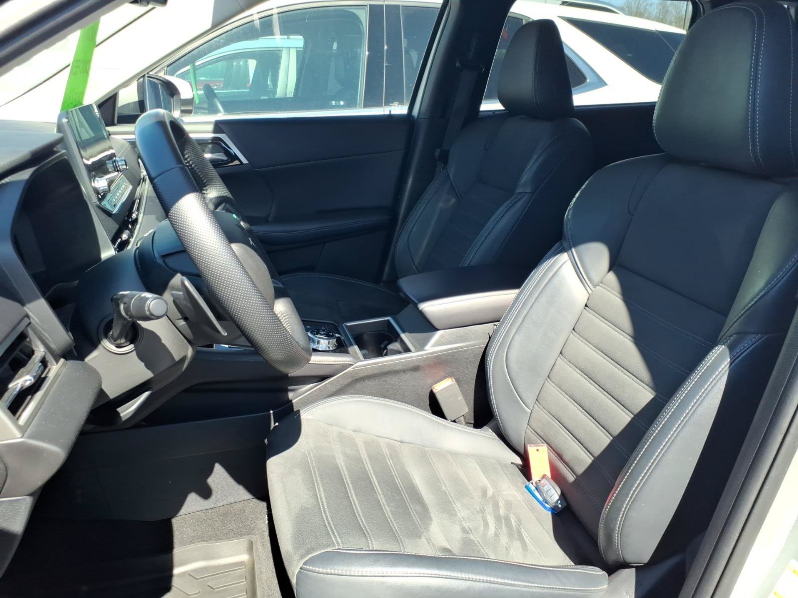 Used 2024 Mitsubishi Outlander SE AWD/4WD image 7