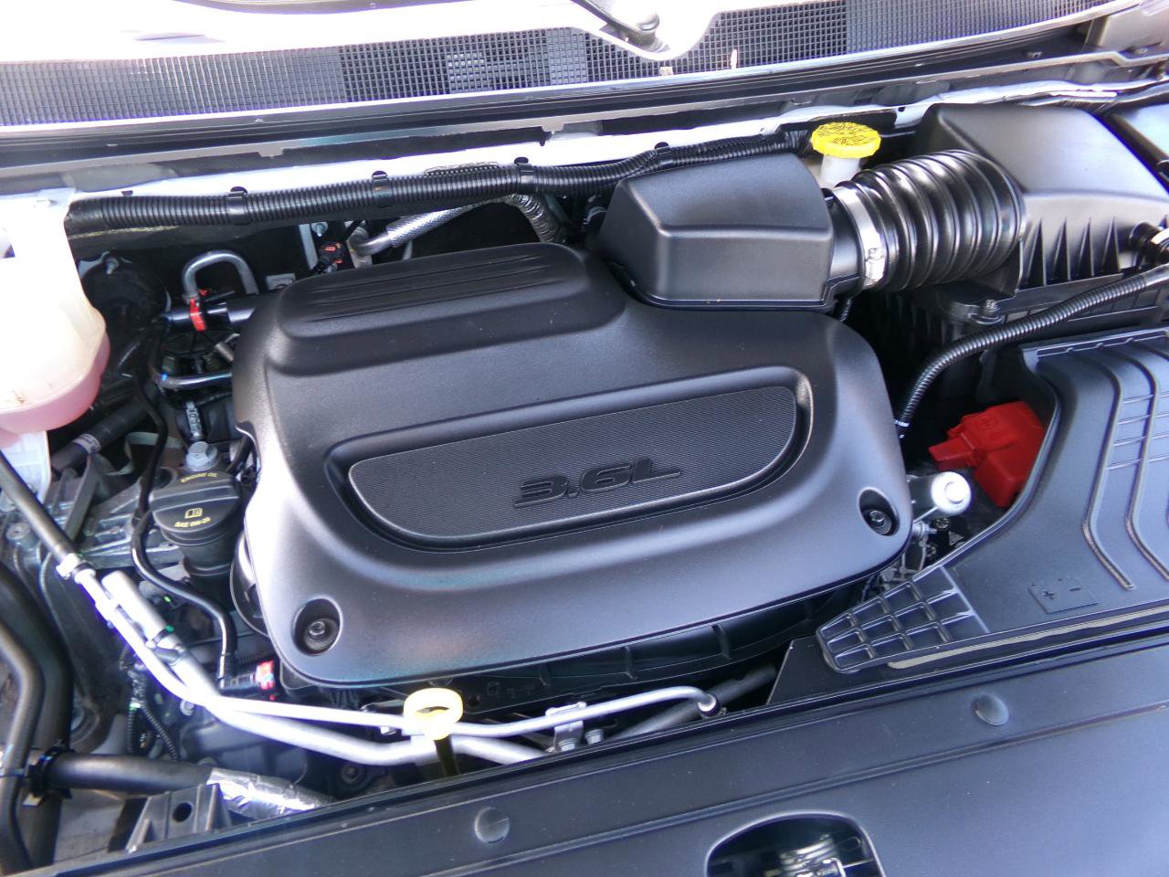Used 2023 Chrysler Pacifica Touring FWD image 56