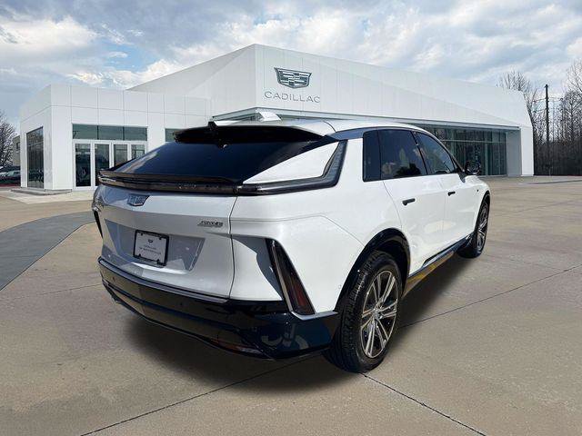 New 2026 Cadillac Lyriq Luxury RWD image 3