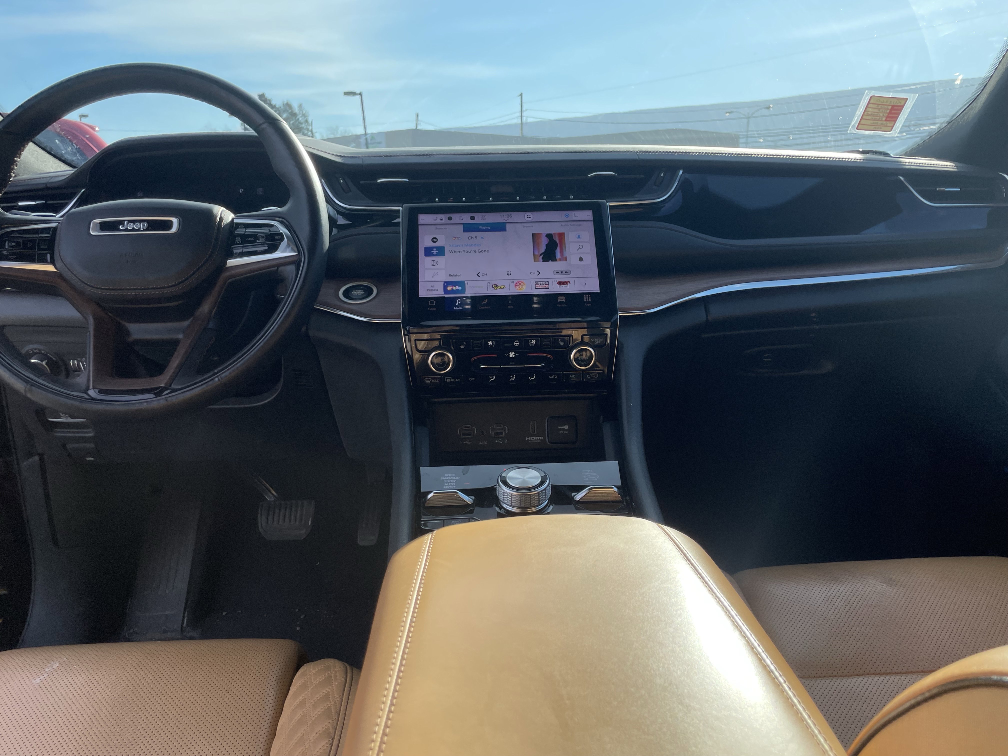 Used 2023 Jeep Grand Cherokee L Summit w/ Advanced Protech Group IV image 15