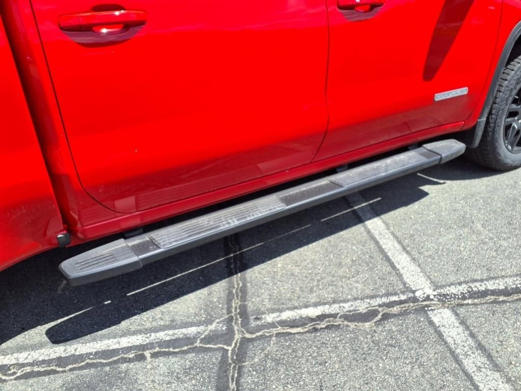 Used 2024 GMC Sierra 1500 Elevation image 9