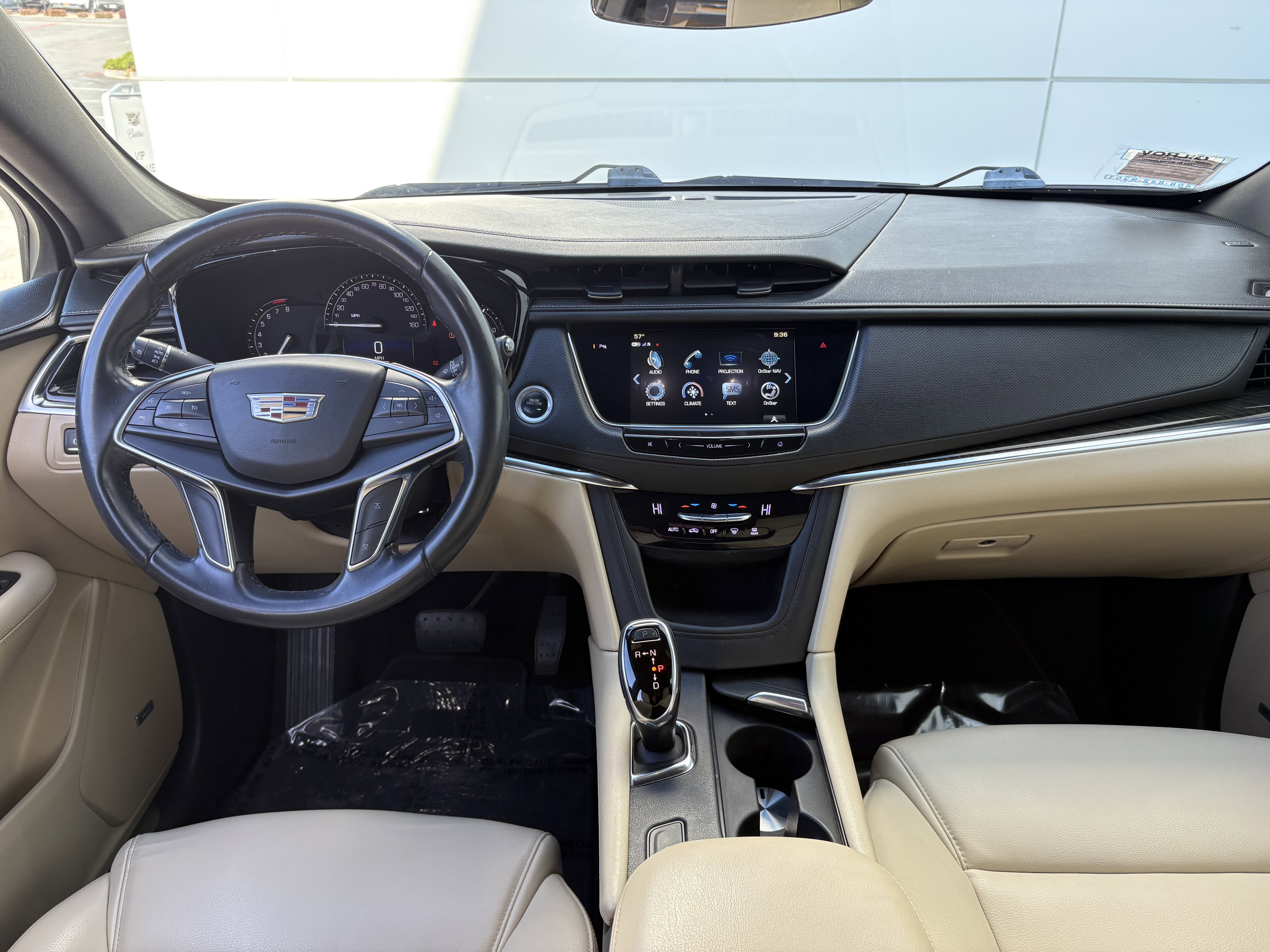 Used 2018 Cadillac XT5 FWD image 18