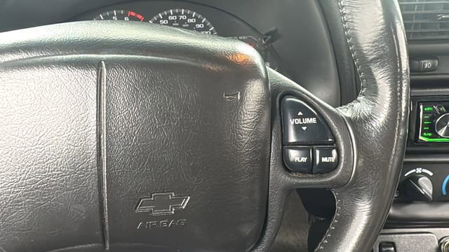 Used 2002 Chevrolet Camaro Base image 20