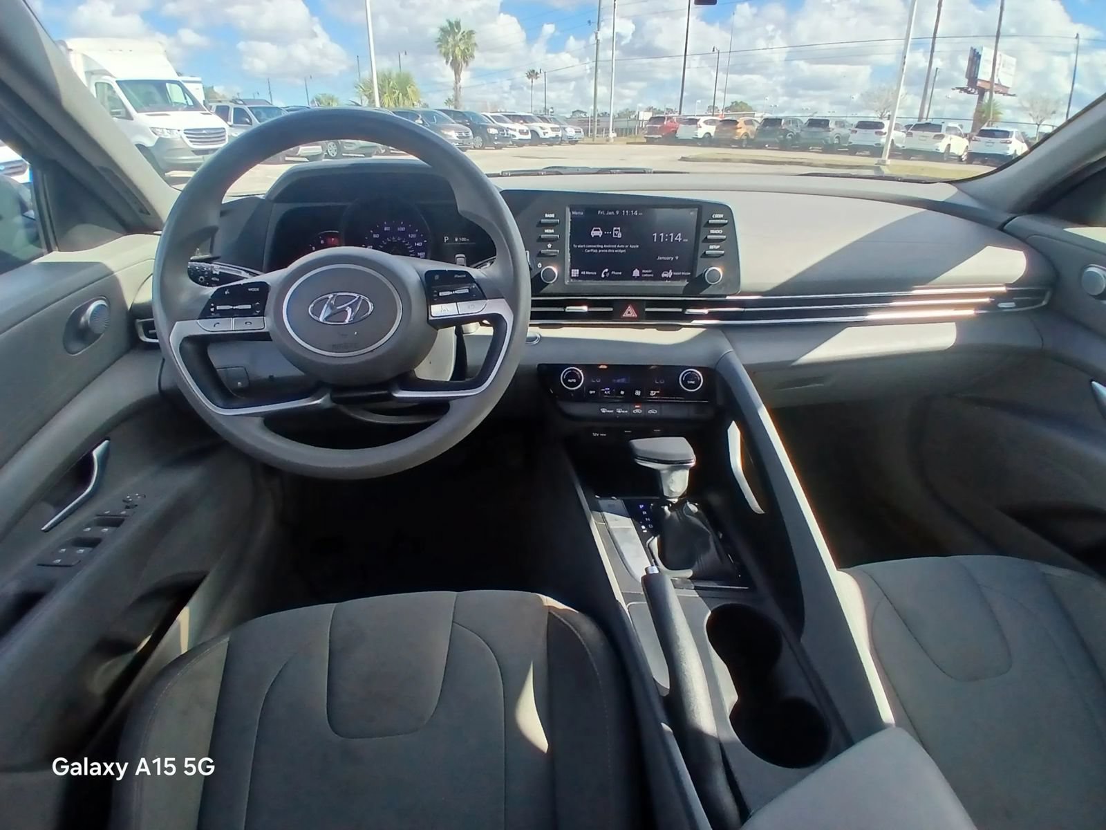 Used 2023 Hyundai Elantra SEL FWD image 41