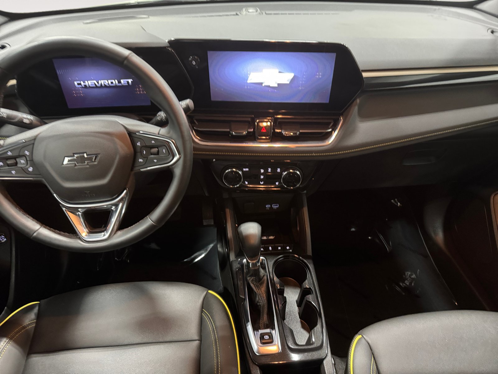 Used 2025 Chevrolet TrailBlazer ACTIV w/ Convenience Package FWD image 11