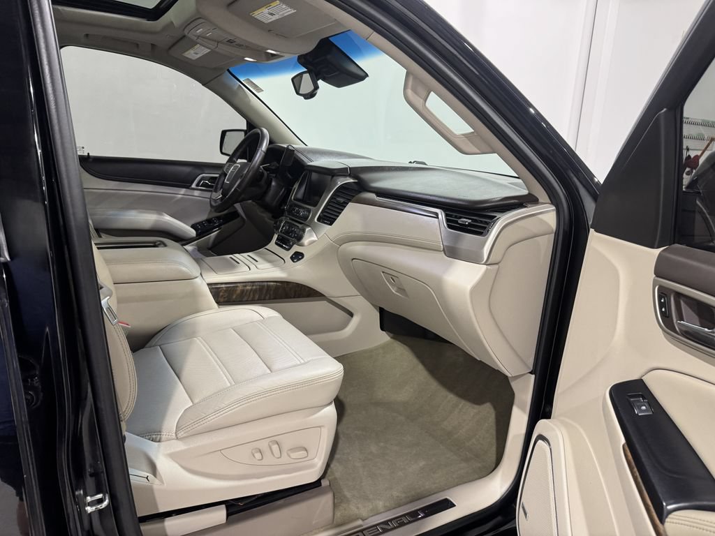 Used 2018 GMC Yukon Denali w/ Open Road Package AWD/4WD image 24