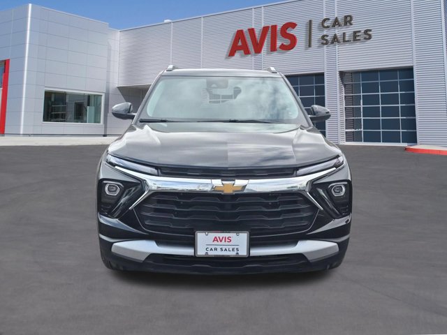 Used 2026 Chevrolet TrailBlazer LT FWD image 2