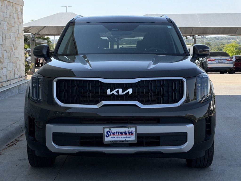 Used 2024 Kia Telluride EX w/ EX Captain's Chair Package FWD image 7