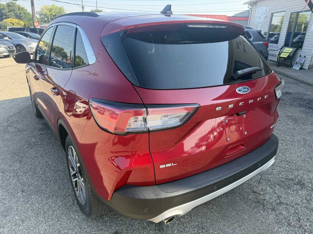 Used 2020 Ford Escape SEL image 4