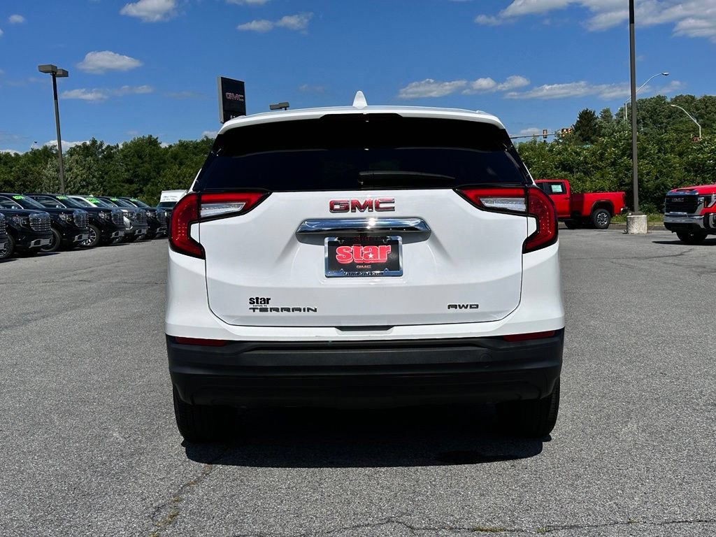 Used 2023 GMC Terrain SLE AWD/4WD image 9
