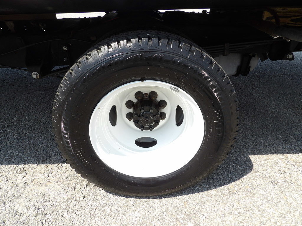 Used 2024 Ford E-450 and Econoline 450 Super Duty w/ Power Windows & Locks Group RWD image 41