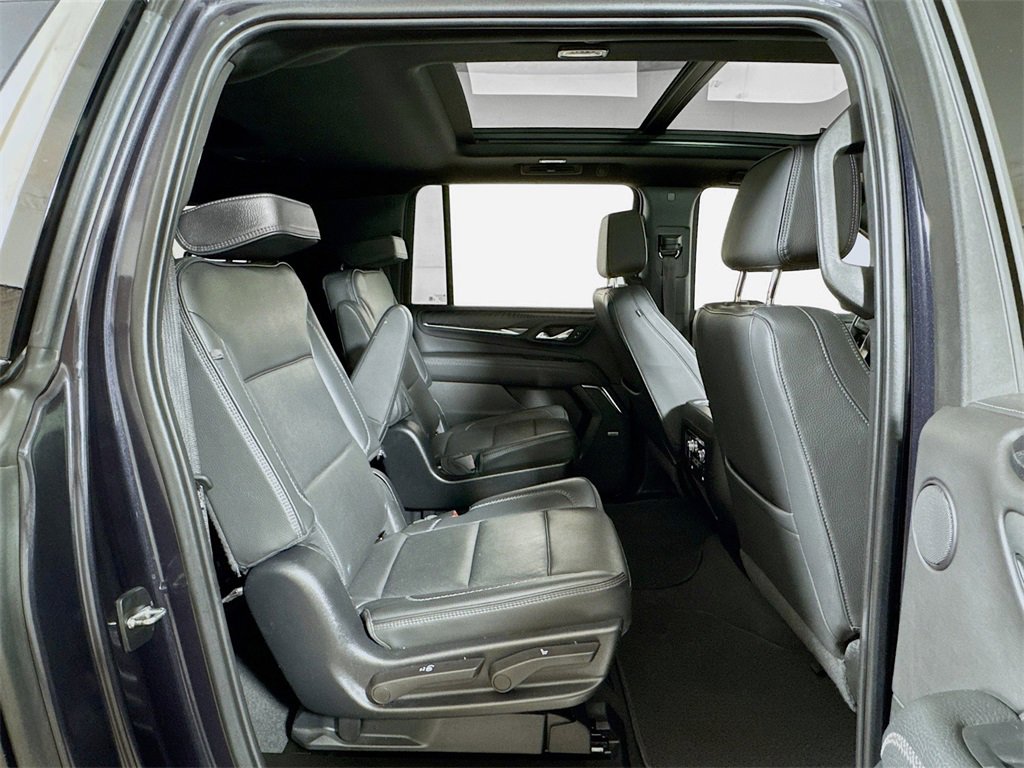 Used 2023 GMC Yukon XL Denali image 29
