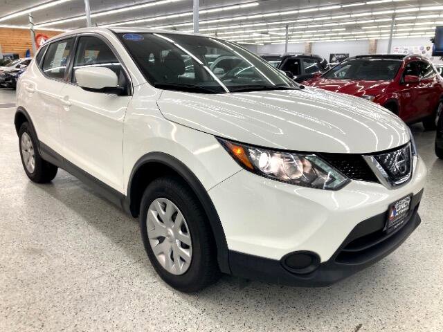 Used 2019 Nissan Rogue Sport S image 3