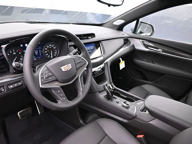 New 2026 Cadillac XT5 Sportv w/ LPO, Onyx Lite Package image 16