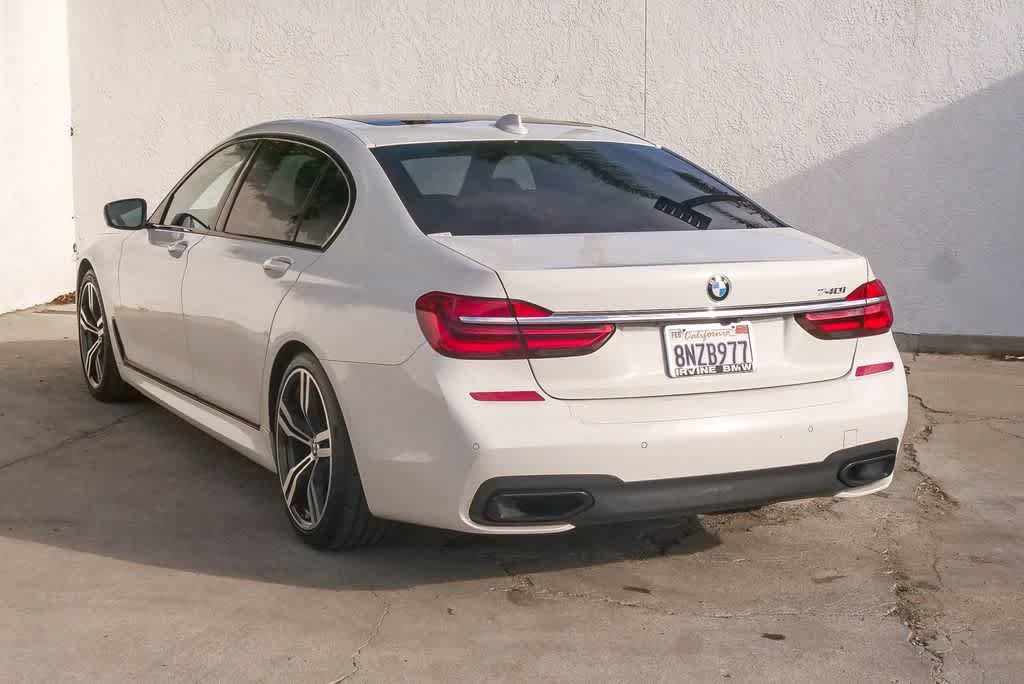 Used 2018 BMW 740i image 9