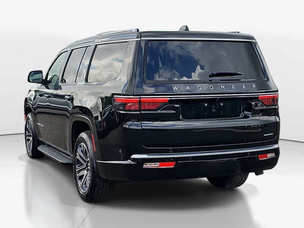 Used 2024 Jeep Wagoneer Series II w/ Flexible Seating Group image 7