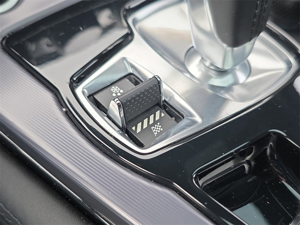 Used 2021 Jaguar F-TYPE R image 27